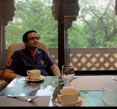 Dr Khalid Mahboob