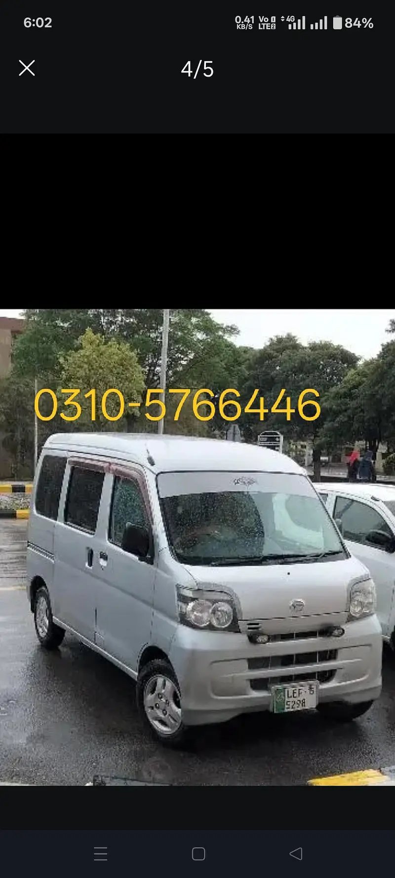 Hijet 7 Seater Van