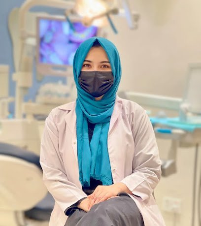Dr. Kaynaat