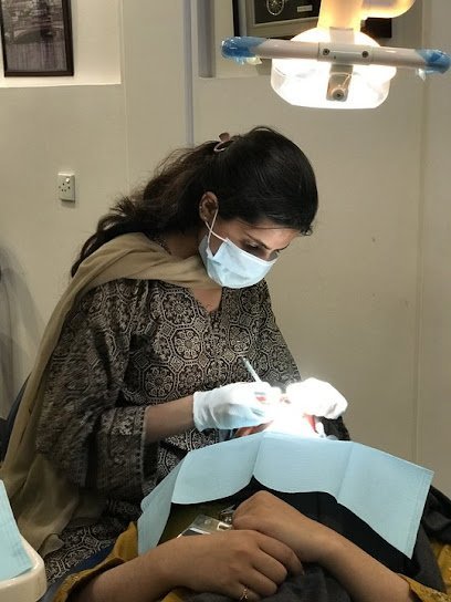 Dr Esha Zakria