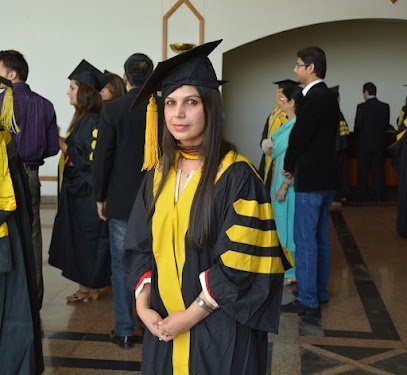 Dr Roohi Naseem