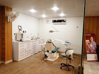 The Dental Square