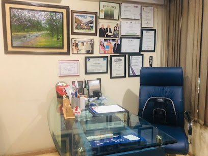 Dr Nausheen Qamar