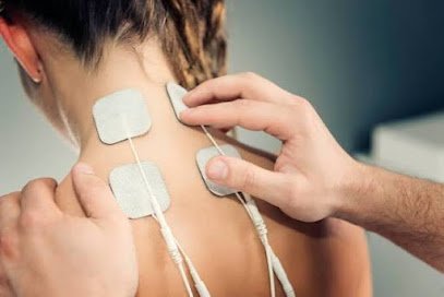 Dr. Amna Farooq