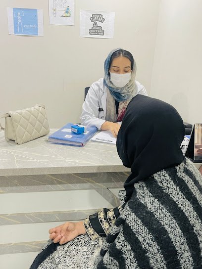 Dr Kinza Noor