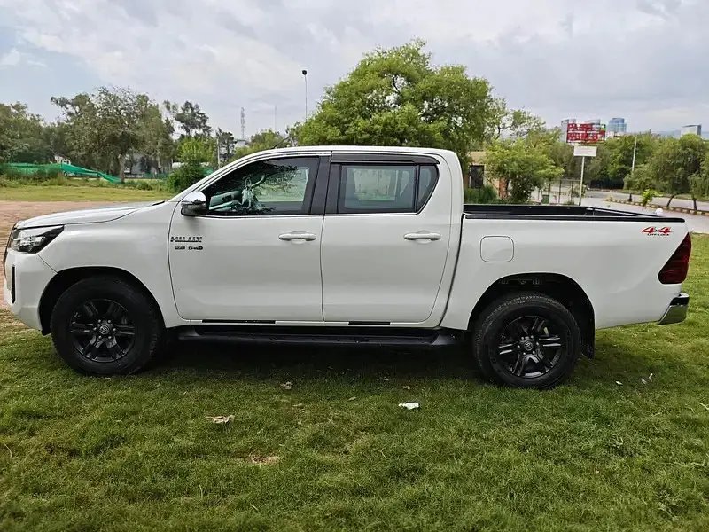 Al Raza Rent A Car Services