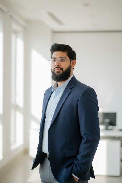 Dr Saud Lakhani