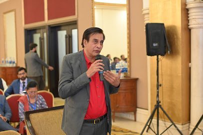 Dr. Tariq Hasnain Jaleesi