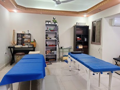 Huzaifa Spine Clinic