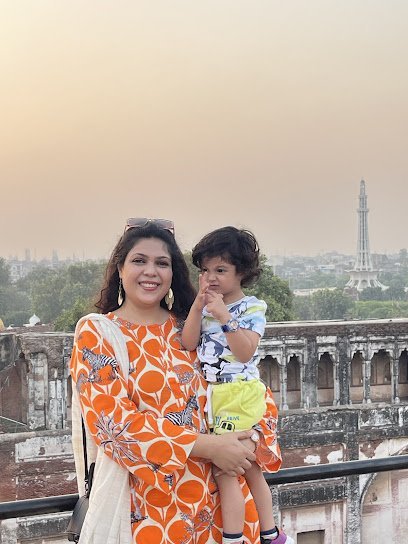 Dr Ambreen Mansoor
