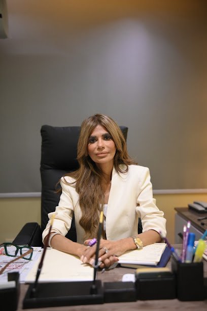 Dr Aisha Lakhwani
