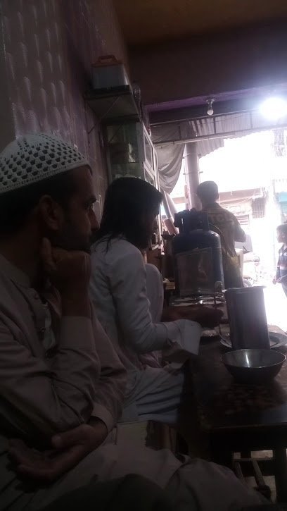 Al Azmat Dawakhana