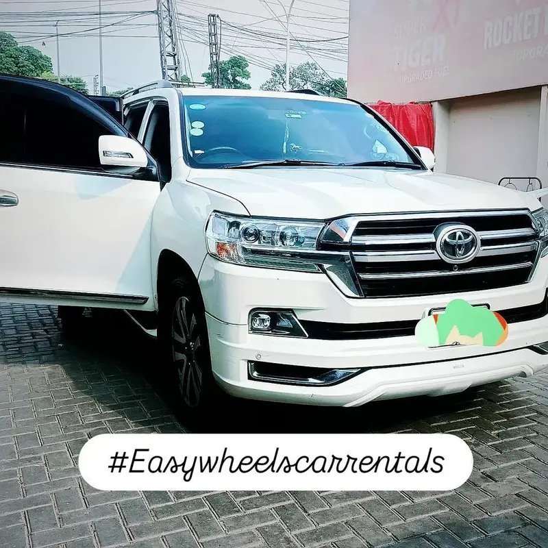 Toyota Land Cruiser V8