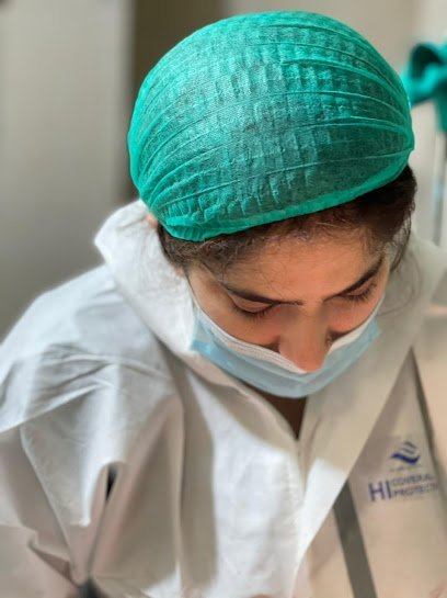 Dr. Amna Mazhar