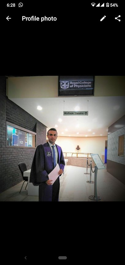 Fue Hair Transplant Surgeon Dr. Burhan Ashraf