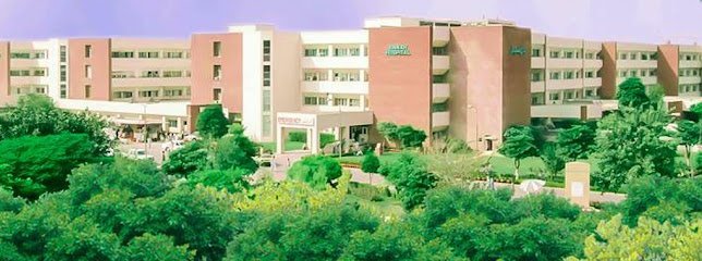 Asst. Prof. Dr. Syed Asif Akbar Shah - Chughtai Medical Center (Askari 11)