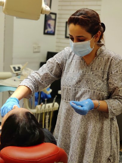 Dr Hira Nayab