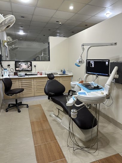 Fakhar Dental And Gynae Clinic