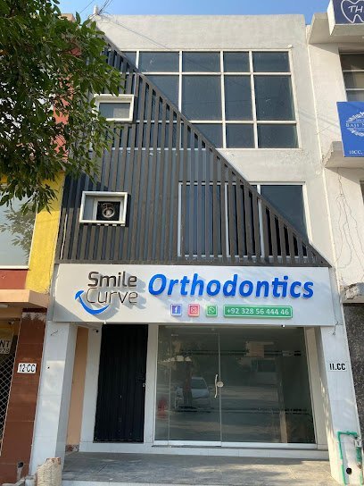 Smilecurve Orthodontics