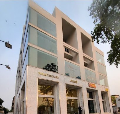 Aesthetics Hub Mm Alam Road, Gulberg Lahore