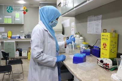 Cosmetique Lab | Diagnostic Center Lahore | Dematologist In Lahore Pakistan