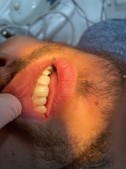 Aziz Dental Studio