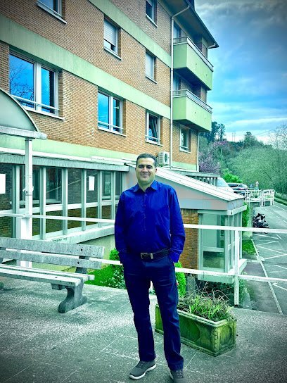 Dr Mushtaq Shams