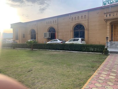 Taroon Shadi Hall