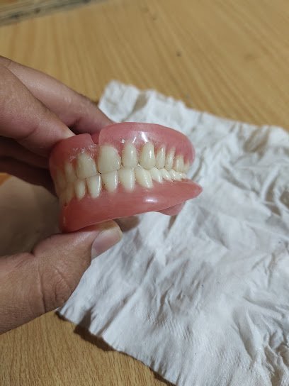 Saleem Khan Dental Clinic