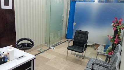 Younas Clinic & Maternity