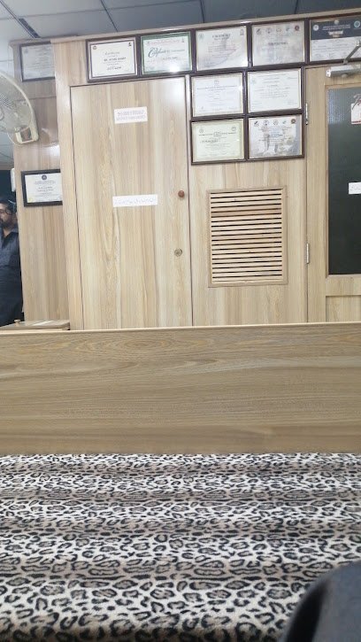 Amna Clinic Dr Ayaz Saleem